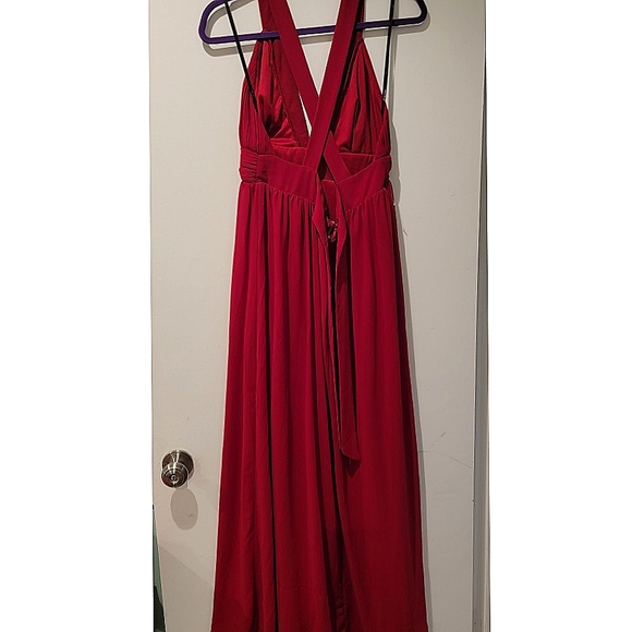 "Sonia" TFNC Party Dress - Picture 3 of 7